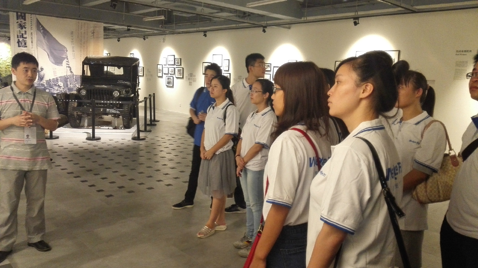 万众3.jpg 万众3.jpg